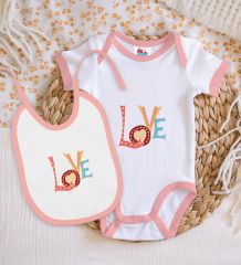 BK Kids Love Tasarımlı Pembe Bebek Body Zıbın ve Mama Önlüğü Hediye Seti-1