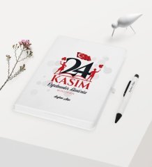Kişiye Özel Öğretmenler Gününüz Kutlu Olsun Temalı Beyaz Defter Kalem Hediye Seti - 2