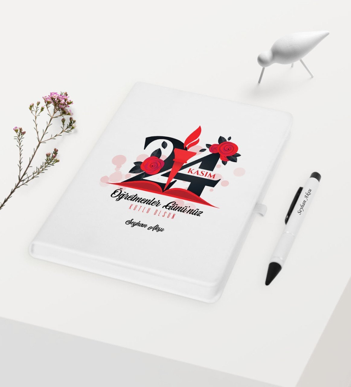 Kişiye Özel Öğretmenler Gününüz Kutlu Olsun Temalı Beyaz Defter Kalem Hediye Seti - 1