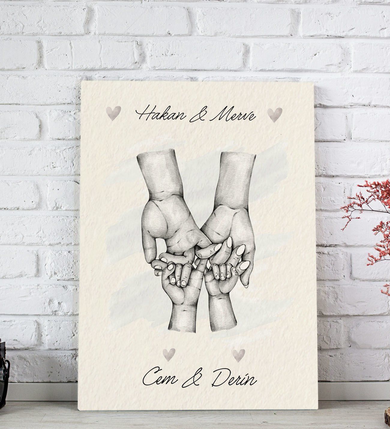 BK Gift Kişiye Özel El Ele Tutuşan Aile Tasarımlı Siyah Beyaz Kanvas Tablo-1 20x30, Anneye Hediye, Aile Hediyesi