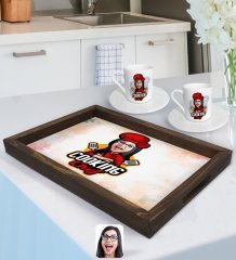 Kişiye Özel Kadın Chef Karikatürlü Doğal Ahşap Tepsi ve 2’li Kahve Fincan Seti-11