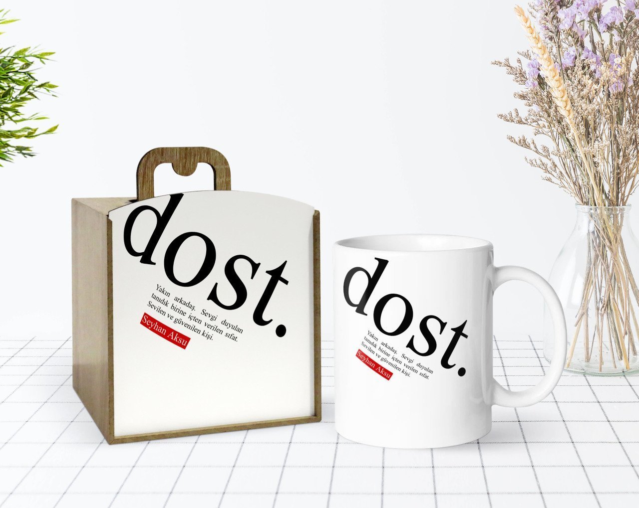 Kişiye Özel Ahşap Kutuda Dost Anlamı Tasarımlı Beyaz Kupa Bardak-1