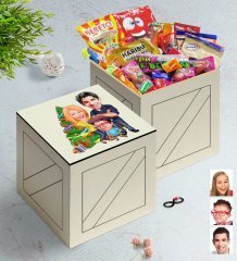 Kişiye Özel Yeni Yıl Aile Karikatürlü Ahşap Kutuda Nostaljik Lezzetler Hediye Seti-3