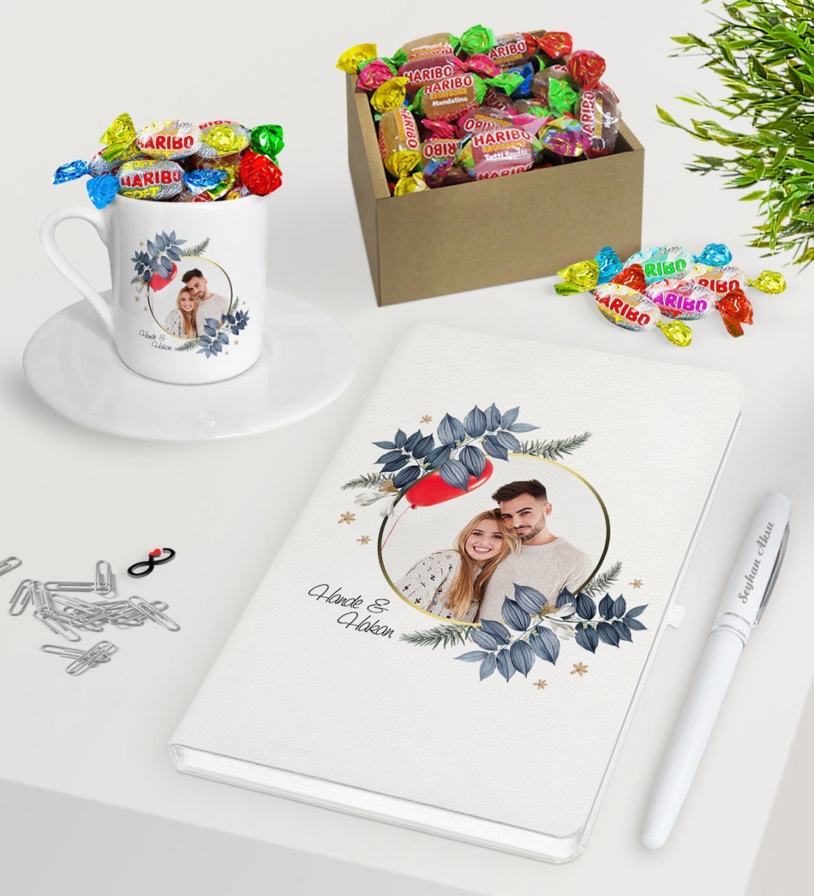 Kişiye Özel İsimli Fotoğraflı Beyaz Defter Kalem Türk Kahvesi Fincanı ve Kutulu Haribo Şeker Hediye Seti-34