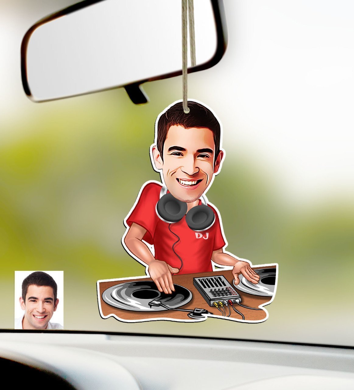 Kişiye Özel Bay DJ Karikatürlü Ahşap Araba Dikiz Ayna Süsü