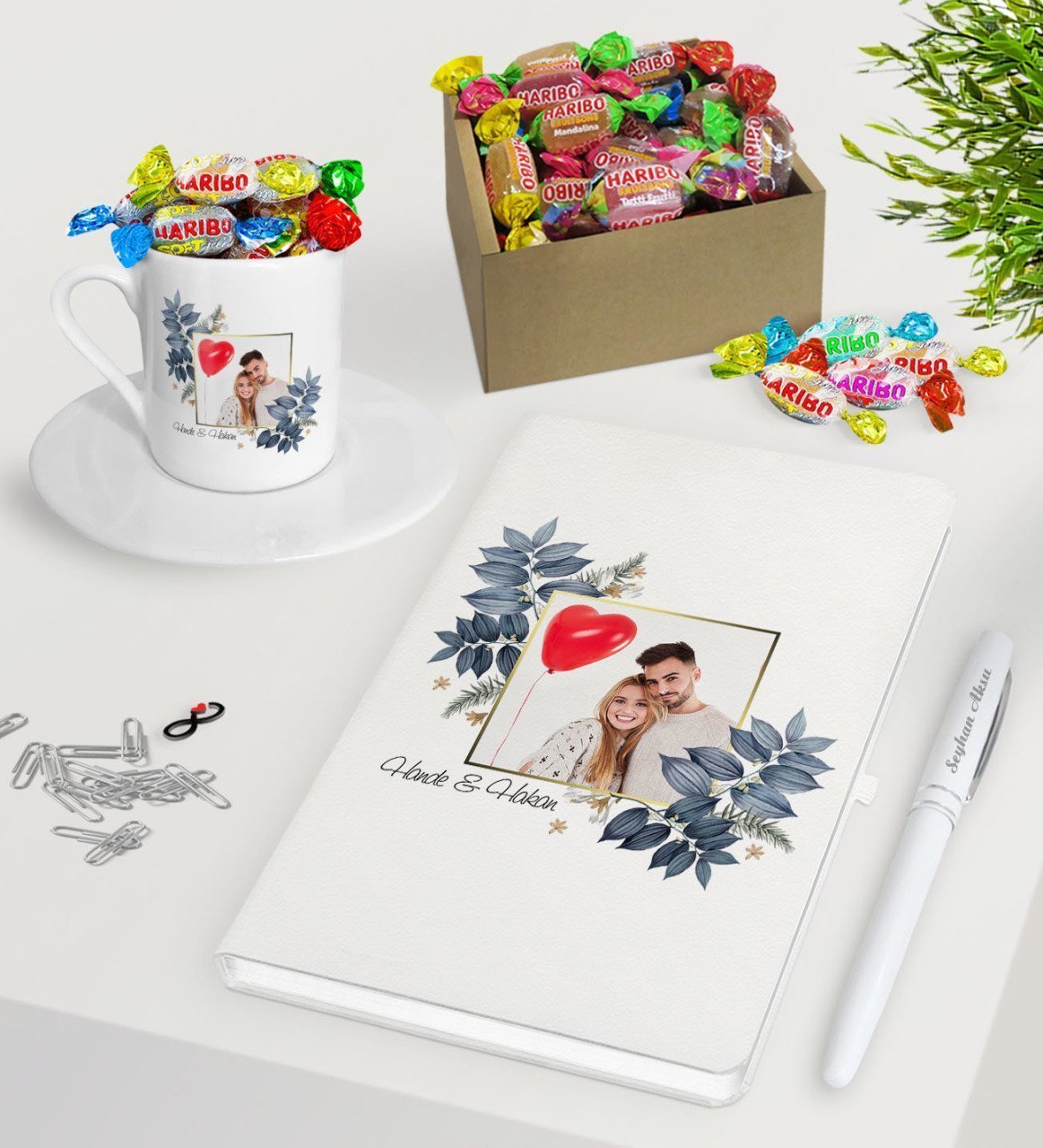 Kişiye Özel İsimli Fotoğraflı Beyaz Defter Kalem Türk Kahvesi Fincanı ve Kutulu Haribo Şeker Hediye Seti-33