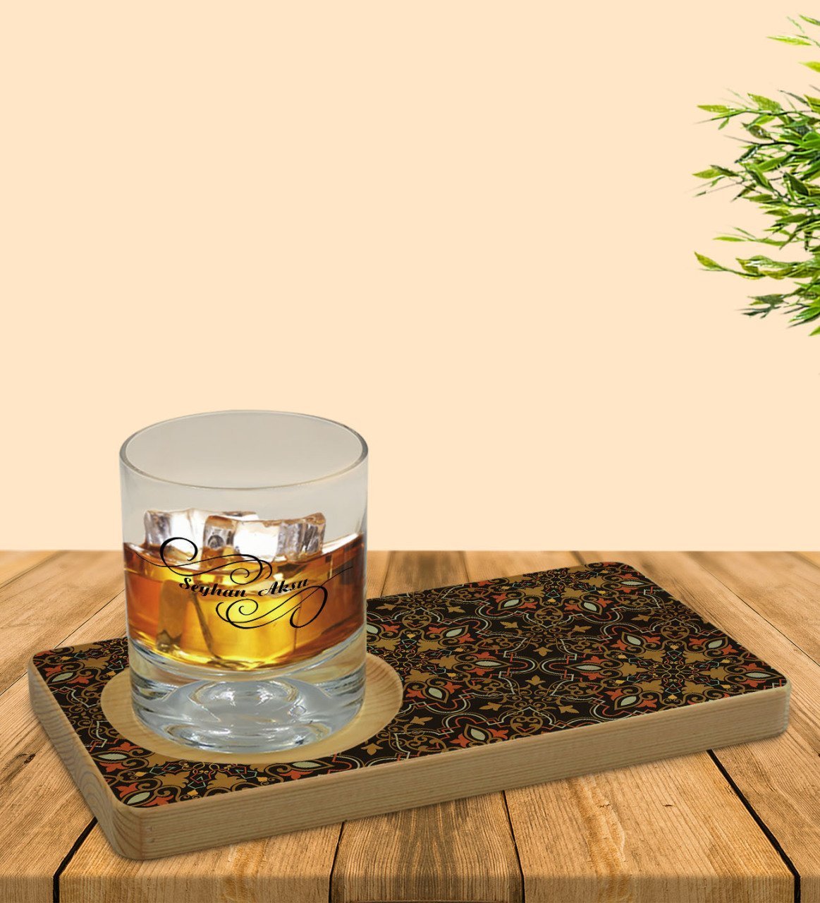 Kişiye Özel Retro Motif Tasarımlı Doğal Ahşap Tabaklı Viski Bardağı Sunum Seti Model 12