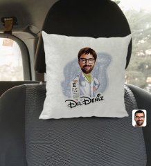 Kişiye Özel İsimli Erkek Göz Doktoru Karikatürlü Kare Araç Koltuk Yastığı-1