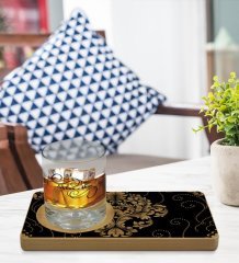 Kişiye Özel Retro Motif Tasarımlı Doğal Ahşap Tabaklı Viski Bardağı Sunum Seti Model 10
