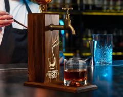 BK Gift Aynalı Altın Kabartma Musluklu Doğal Ceviz Ahşap Viski Standı, Home Bar, İçecek Dispenseri, Ahşap İçecek Çeşmesi-8