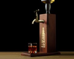 BK Gift Aynalı Altın Kabartma Musluklu Doğal Ceviz Ahşap Viski Standı, Home Bar, İçecek Dispenseri, Ahşap İçecek Çeşmesi-3