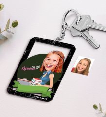 Kişiye Özel İsimli Bayan En İyi Öğretmen Karikatürlü Ahşap Anahtarlık
