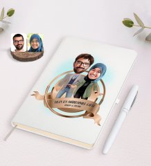 Kişiye Özel Yılın En Mükemmel Çifti Karikatürlü Beyaz Defter ve Kalem Hediye Seti-60