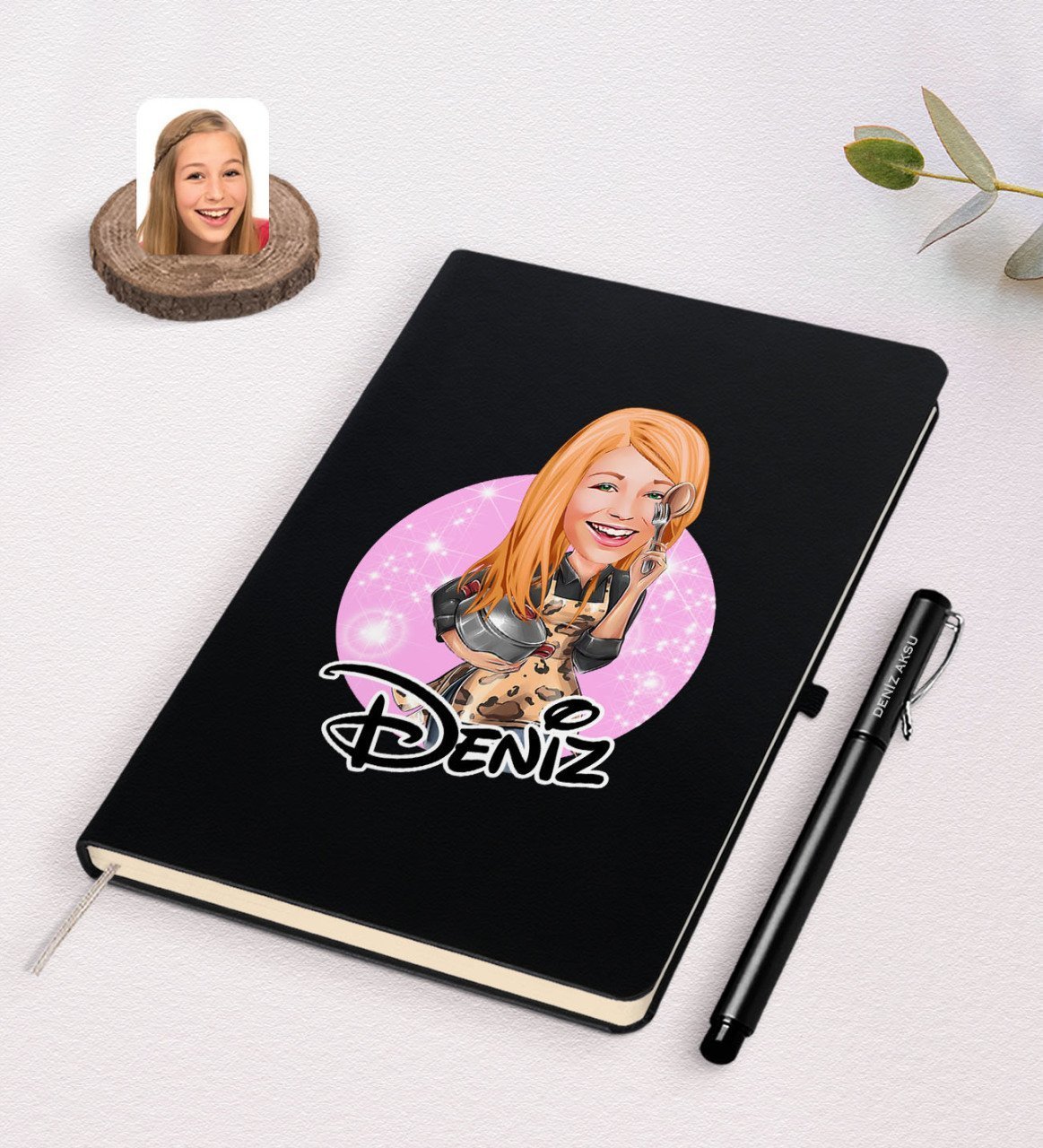 Kişiye Özel Kadın Aşçı Karikatürlü Siyah Defter ve Kalem Hediye Seti-2