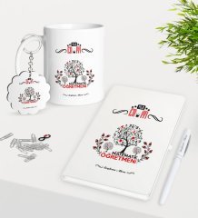 Kişiye Özel Yılın En İyi Matematik Öğretmeni Kupa Anahtarlık Beyaz Defter Kalem Hediye Seti