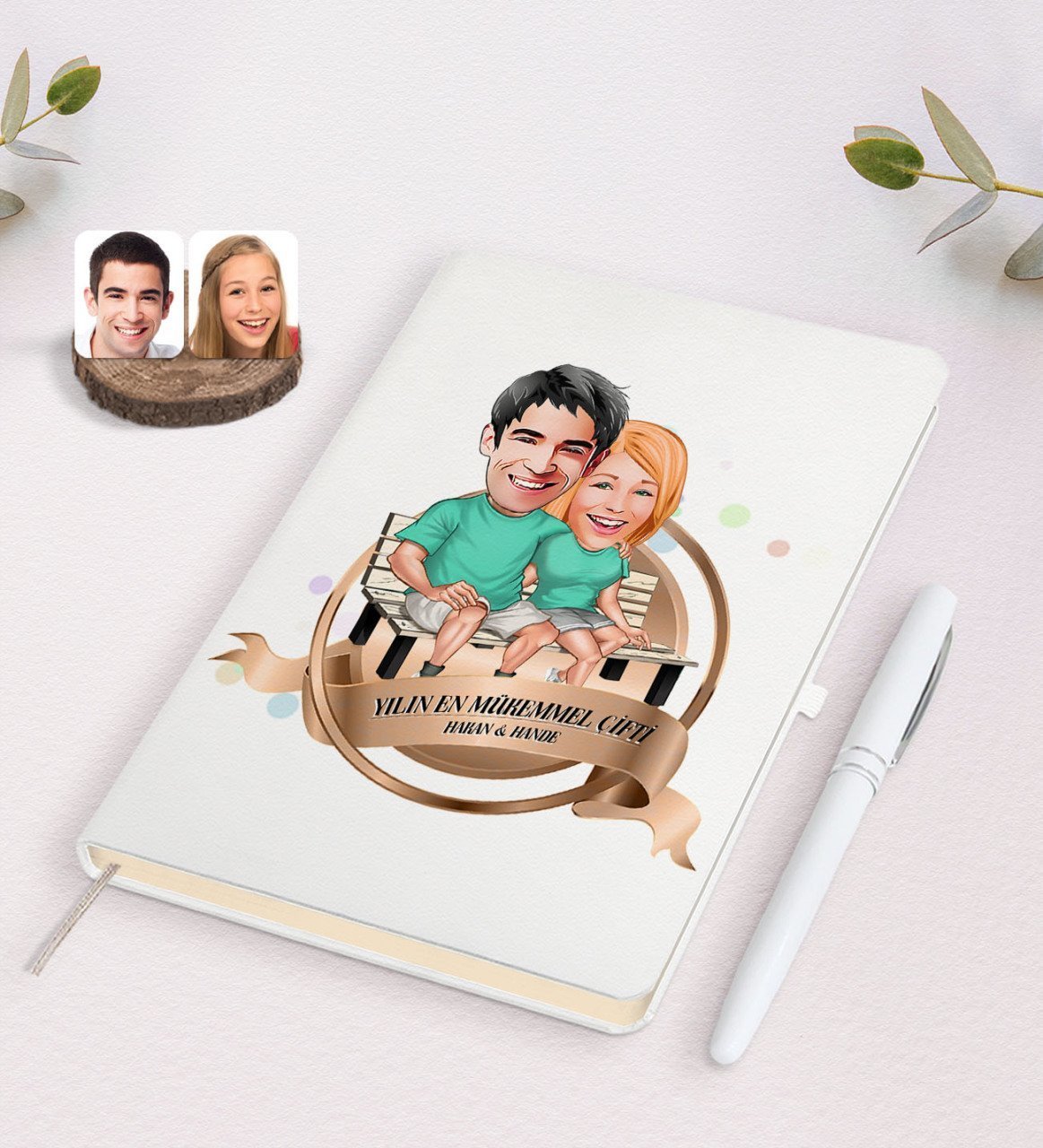 Kişiye Özel Yılın En Mükemmel Çifti Karikatürlü Beyaz Defter ve Kalem Hediye Seti-55