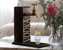 BK Gift Kişiye Özel Kabartma İsimli Musluklu Siyah(Ebony) Ahşap Vodka Standı, Vodka Çeşmesi, Doğum Günü Hediyesi, Ev Hediyesi, İçecek Dispenseri-5