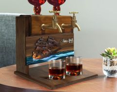 BK Gift Kişiye Özel Kabartma Gemi Tasarımlı Çift Musluklu Doğal Ahşap İçki Standı-10, İçki Standı, Doğum Günü Hediyesi, Ev Hediyesi, Erkek Hediye