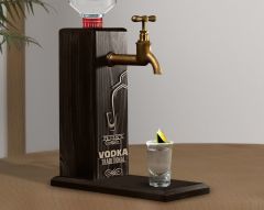 BK Gift Kişiye Özel Kabartma İsimli Musluklu Siyah(Ebony) Ahşap Vodka Standı, Vodka Çeşmesi, Doğum Günü Hediyesi, Ev Hediyesi, İçecek Dispenseri-2
