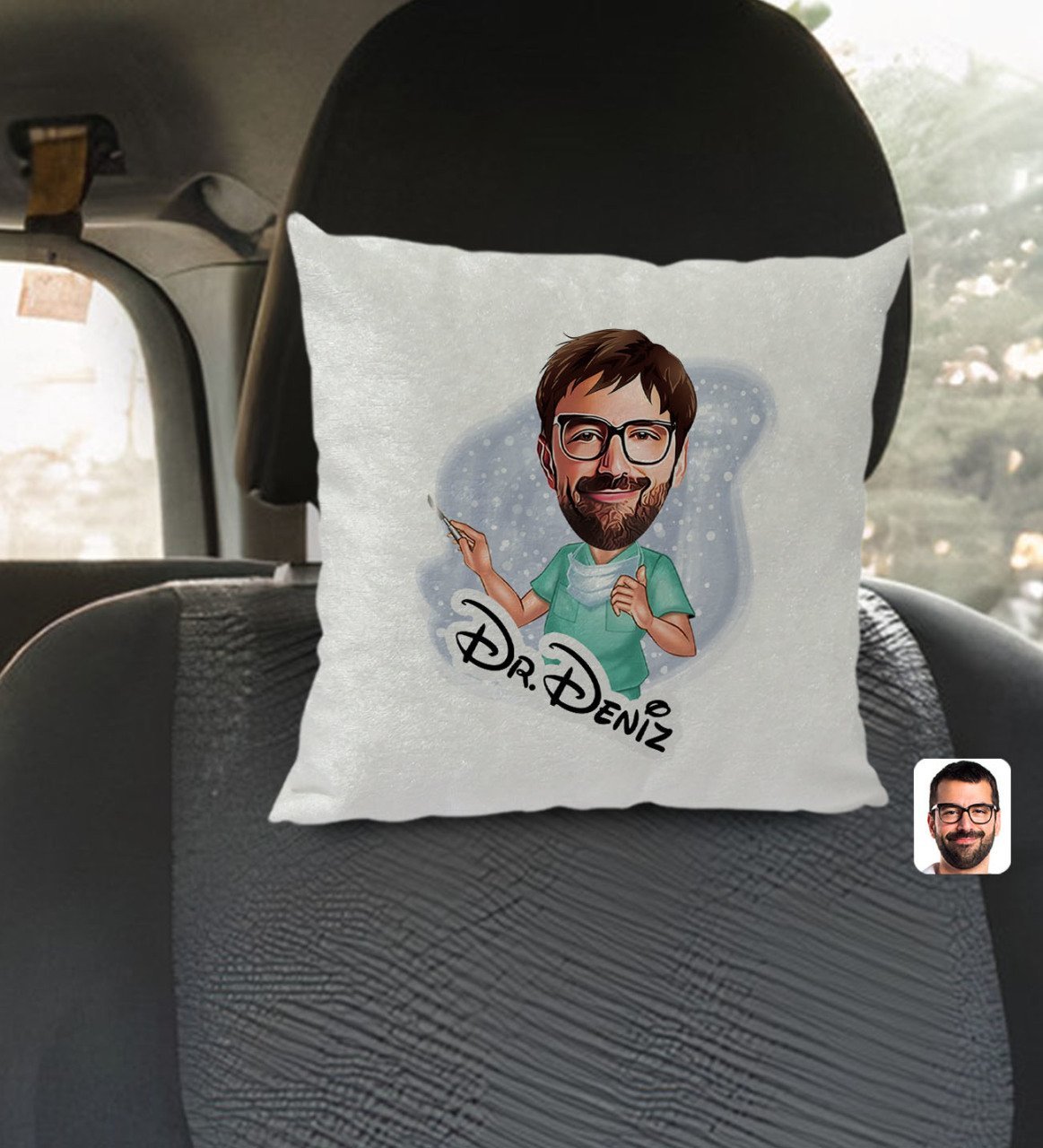 Kişiye Özel İsimli Erkek Cerrah Karikatürlü Kare Araç Koltuk Yastığı-1
