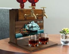 BK Gift Kişiye Özel Kabartma Gemi Tasarımlı Çift Musluklu Doğal Ahşap İçki Standı-6, İçki Standı, Doğum Günü Hediyesi, Ev Hediyesi, Erkek Hediye