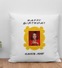 BK Gift Kişiye Özel Fotoğraflı Friends Monica’s Kapı Çerçevesi Tasarımlı Happy Birthday Yastık-4