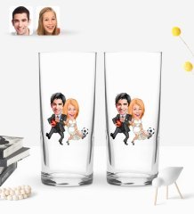 Kişiye Özel Sevgililer Karikatürlü 2’li Rakı Bardağı ve Meze Tabaklı Doğal Masif Ahşap Servis Sunum Tepsisi Model 15