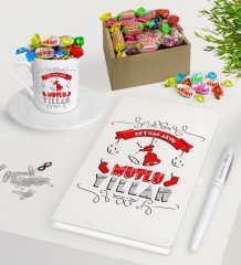 Kişiye Özel Yılbaşı Mutlu Yıllar Beyaz Defter Kalem Türk Kahvesi Fincanı ve Kutulu Haribo Şeker Hediye Seti-7