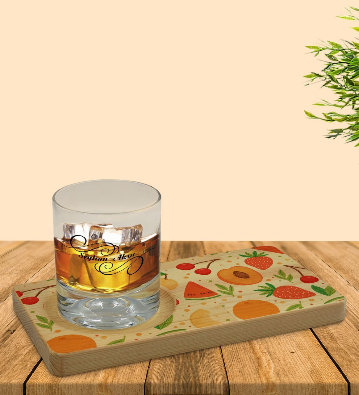 Kişiye Özel Meyveler Tasarımlı Doğal Ahşap Tabaklı Viski Bardağı Sunum Seti Model 3