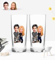 Kişiye Özel Sevgililer Karikatürlü 2’li Rakı Bardağı ve Meze Tabaklı Doğal Masif Ahşap Servis Sunum Tepsisi Model 7
