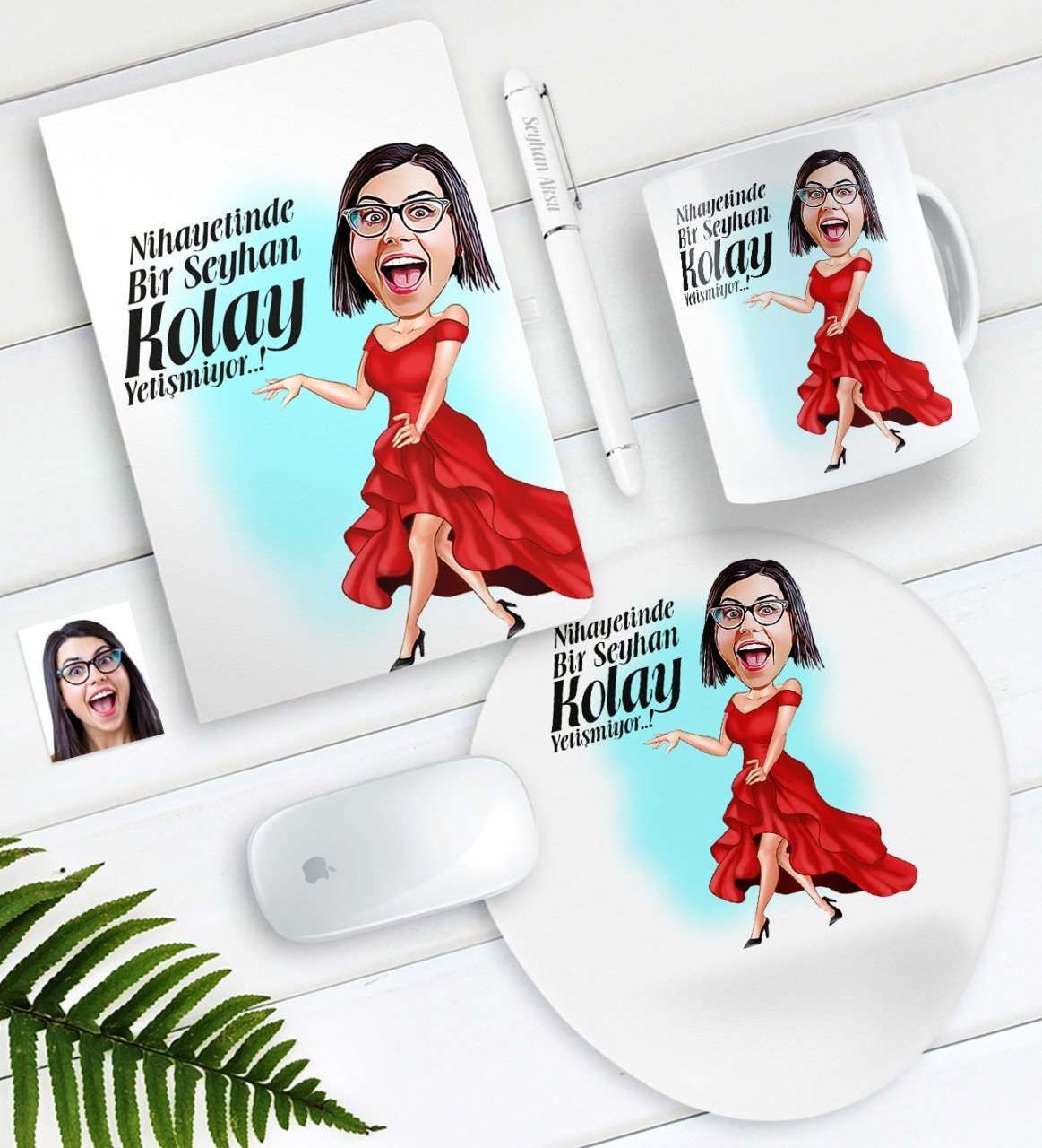 Kişiye Özel Bayan Kolay Yetişmiyor Karikatürlü Defter Kalem Kupa Mouse Pad Seti-1