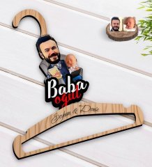 Kişiye Özel Baba Oğul Karikatürlü Standart Boy Ahşap Elbise Askısı-4