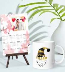 BK Gift Kişiye Özel Yılbaşı Tasarımlı Kupa Bardak ve 13x18cm Fotoğraf Kartlı Şövaleli 2023 Takvim Hediye Seti-44