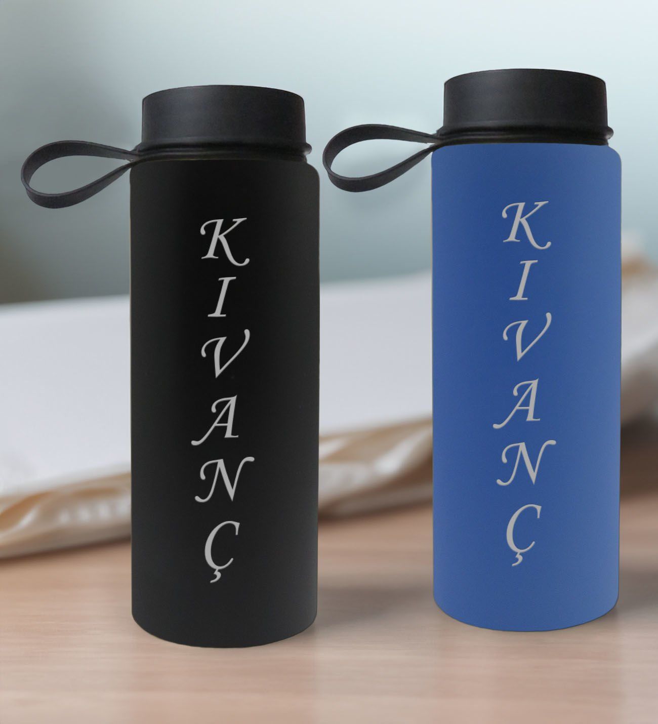 BK Gift Kişiye Özel İsimli 2’li Siyah ve Mavi Cam Matara 500ml, Sevgiliye Hediye, İsimli Cam Matara, Sevgililer Günü