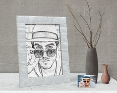 Kişiye Özel Tam Boy Karakalem Erkek Karikatürlü Dekoratif Çerçeve-1