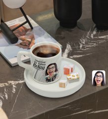 Kişiye Özel Sunum Tabaklı Kadın Kolay Yetişmiyor Karikatürlü Türk Kahvesi Fincanı Model 8