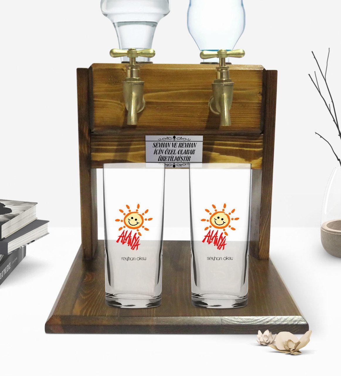 Kişiye Özel Renkli Baskılı Alanya Tasarımlı Turistik  İkili Rakı Bardağı ve Çift Musluklu Doğal Ahşap Rakı Standı-1