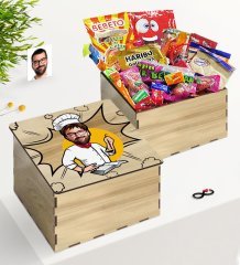 Kişiye Özel Ahşap Kutuda Bay Chef Karikatürlü Nostaljik Lezzetler Hediye Seti-12