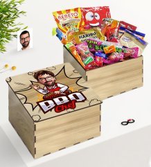 Kişiye Özel Ahşap Kutuda Bay Barbekü Chef Karikatürlü Nostaljik Lezzetler Hediye Seti