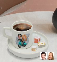 Kişiye Özel Sunum Tabaklı Sevgililer Karikatürlü Türk Kahvesi Fincanı Model 99