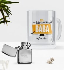 Kişiye Özel En Kahraman Baba Cam Kupa Bardak Benzinli Metal Çakmak Seti