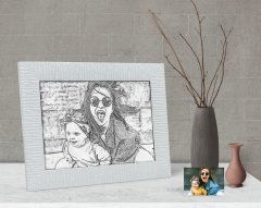 Kişiye Özel Tam Boy Karakalem Anne ve Kız Karikatürlü Dekoratif Çerçeve-1