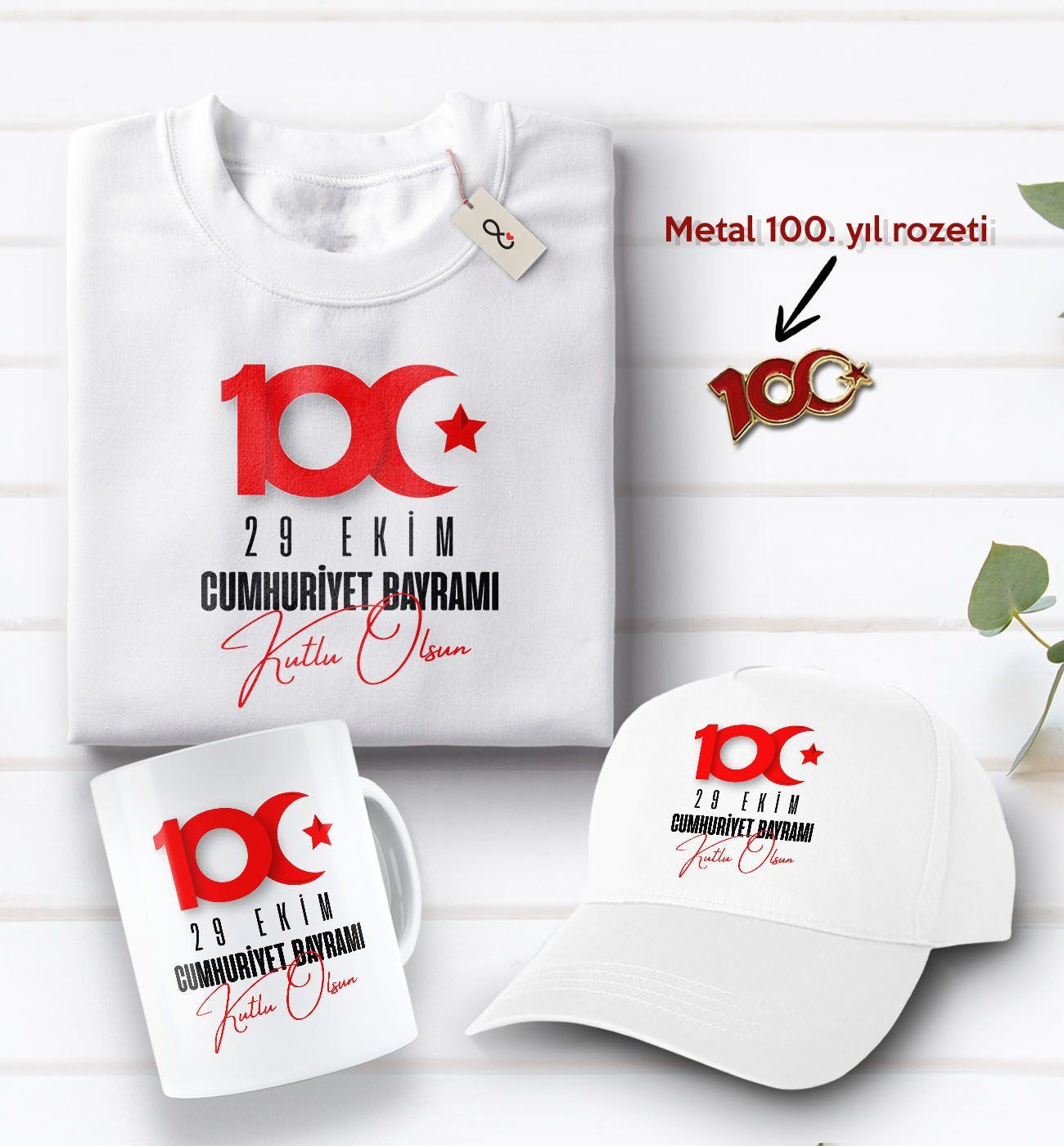 BK Gift 100. Yıl Hatırası Beyaz Tişört, Kupa Bardak, Şapka ve Metal Rozet Hediye Seti-1, 29 Ekim Hediyesi, Cumhuriyet Bayramı, 100.Yıl Hediyesi