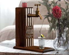 BK Gift Kişiye Özel Kabartma İsimli Musluklu Ceviz Ahşap Vodka Standı, Vodka Çeşmesi, Doğum Günü Hediyesi, Ev Hediyesi, İçecek Dispenseri-1