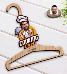 Kişiye Özel Erkek Chef Karikatürlü Standart Boy Ahşap Elbise Askısı-15