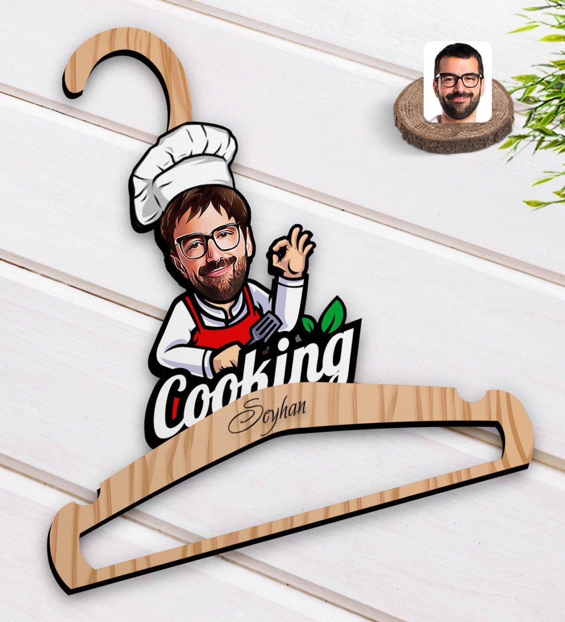 Kişiye Özel Erkek Chef Karikatürlü Standart Boy Ahşap Elbise Askısı-14