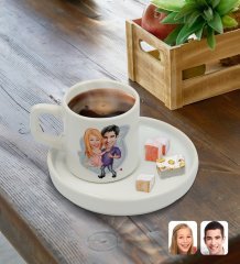 Kişiye Özel Sunum Tabaklı Sevgililer Karikatürlü Türk Kahvesi Fincanı Model 3