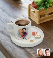 Kişiye Özel Sunum Tabaklı Sevgililer Karikatürlü Türk Kahvesi Fincanı Model 2