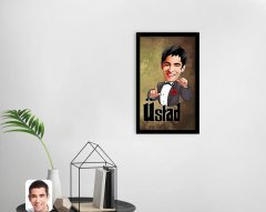 Kişiye Özel Üstad Karikatürlü Dekoratif Ahşap Siyah Çerçeveli Tablo-2