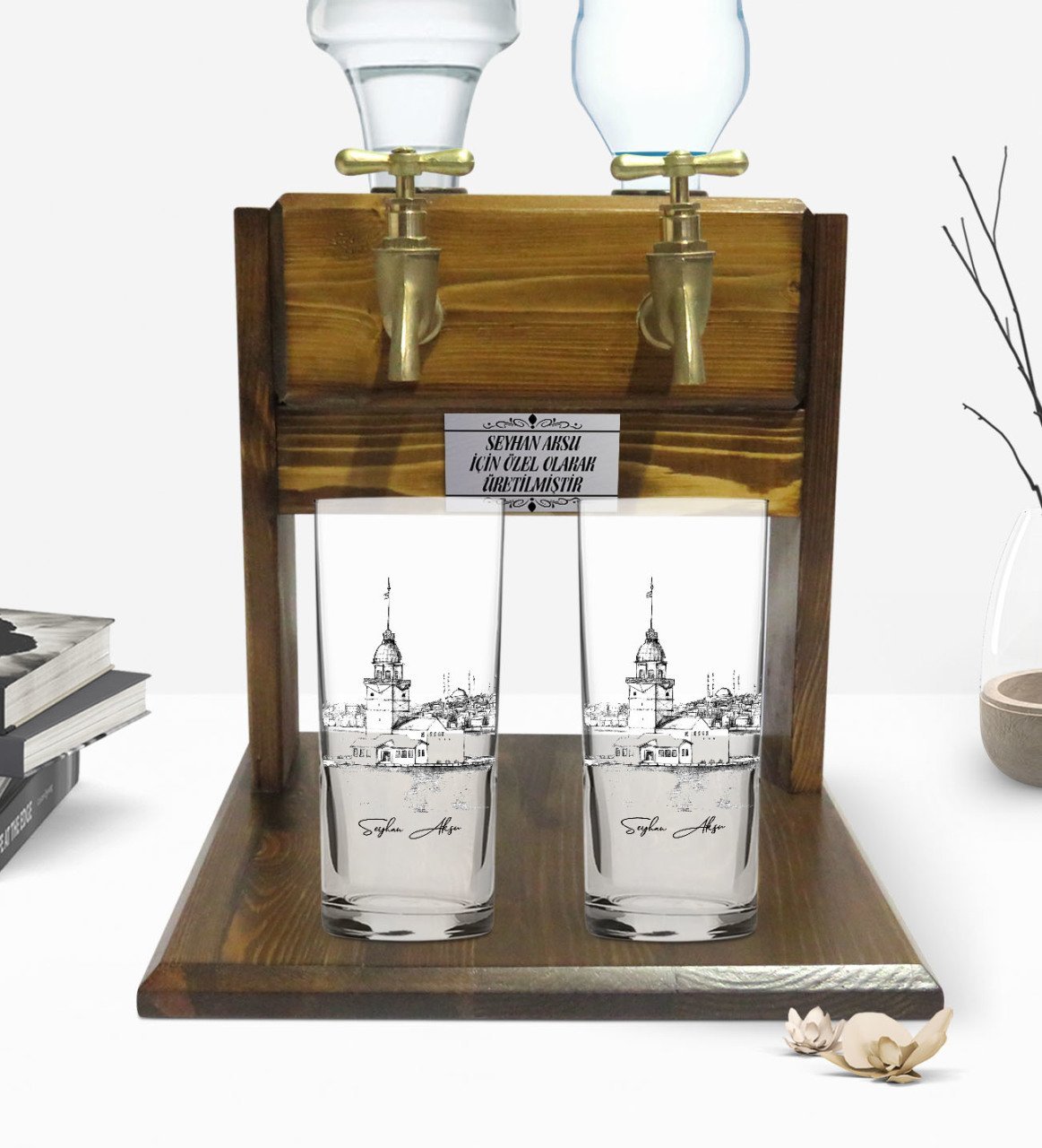 Kişiye Özel Renkli Baskılı Kız Kulesi Tasarımlı İkili Rakı Bardağı ve Çift Musluklu Doğal Ahşap Rakı Standı-2